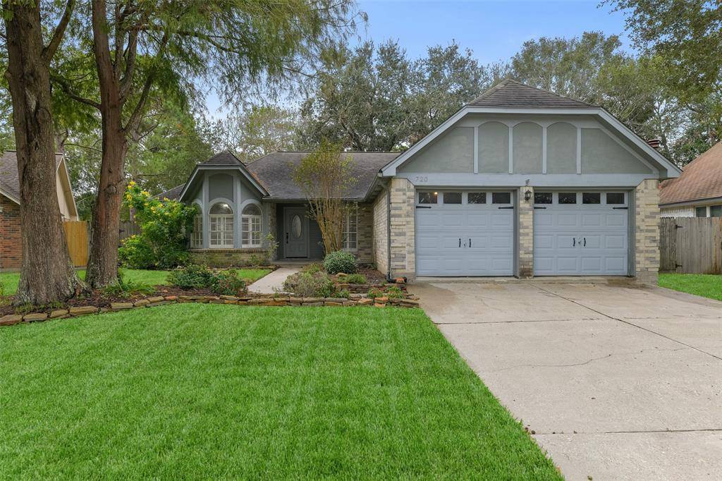 Friendswood, TX 77546,720 Regency CT