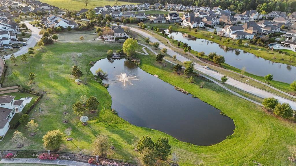 Conroe, TX 77384,2002 Laurie Darlin DR
