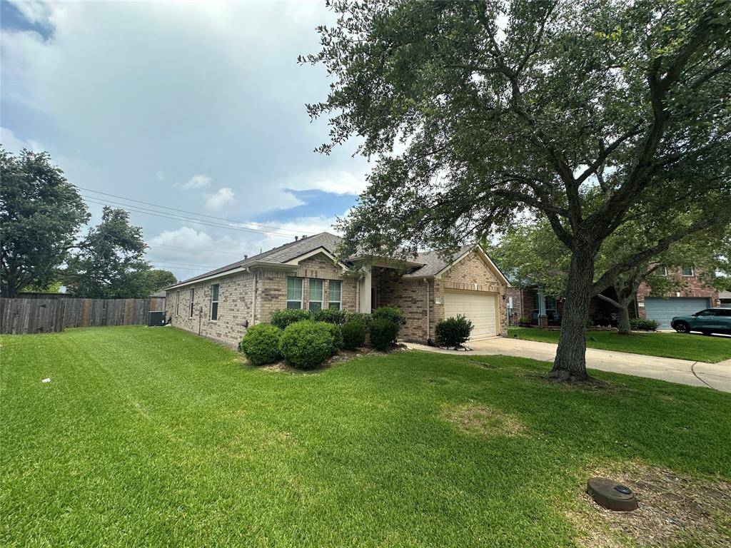 League City, TX 77573,2704 Quail Dove LN
