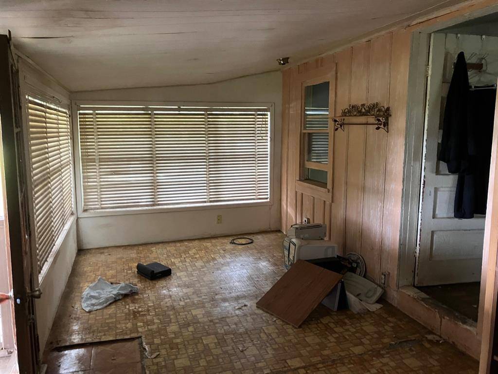 Cuero, TX 77954,233 Green Dewitt RD