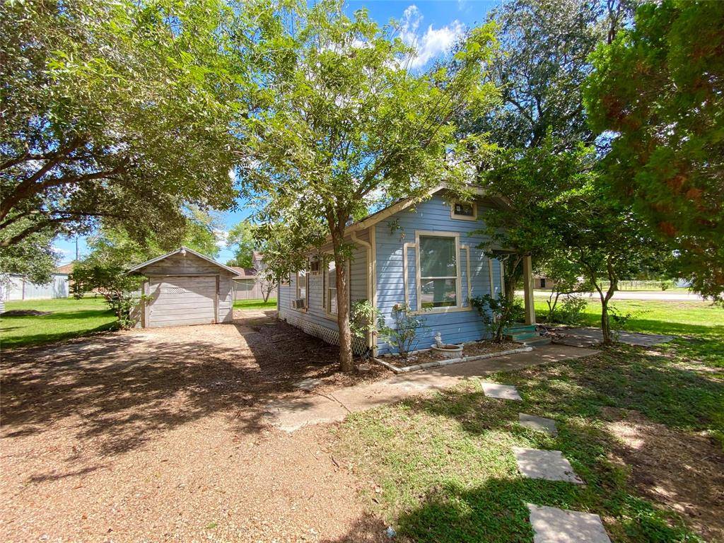 Beasley, TX 77417,419 S 4th ST