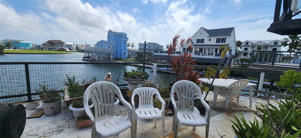 Tiki Island, TX 77554,1435 Tiki Dr DR