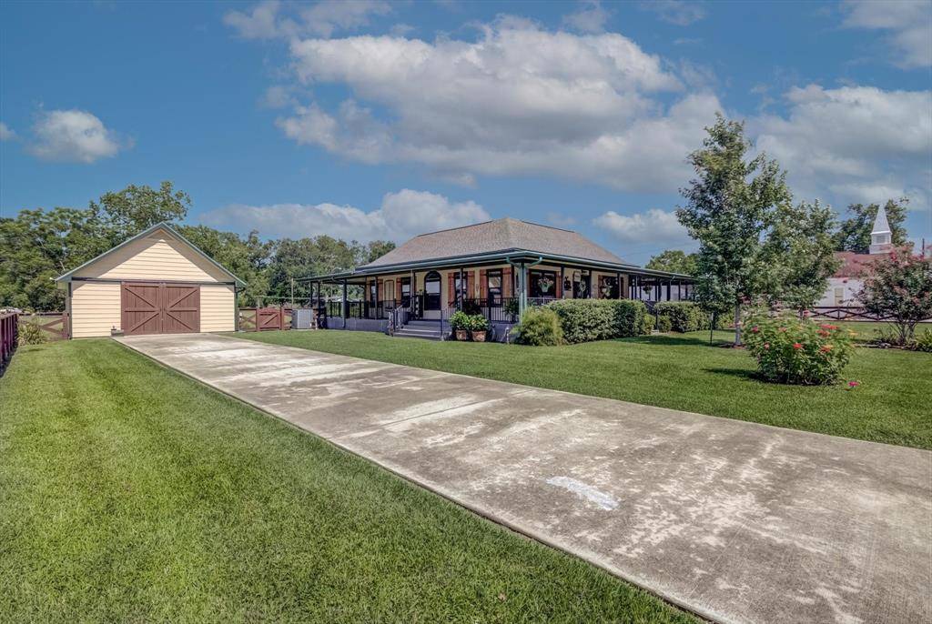 Brazoria, TX 77422,406 Virginia ST