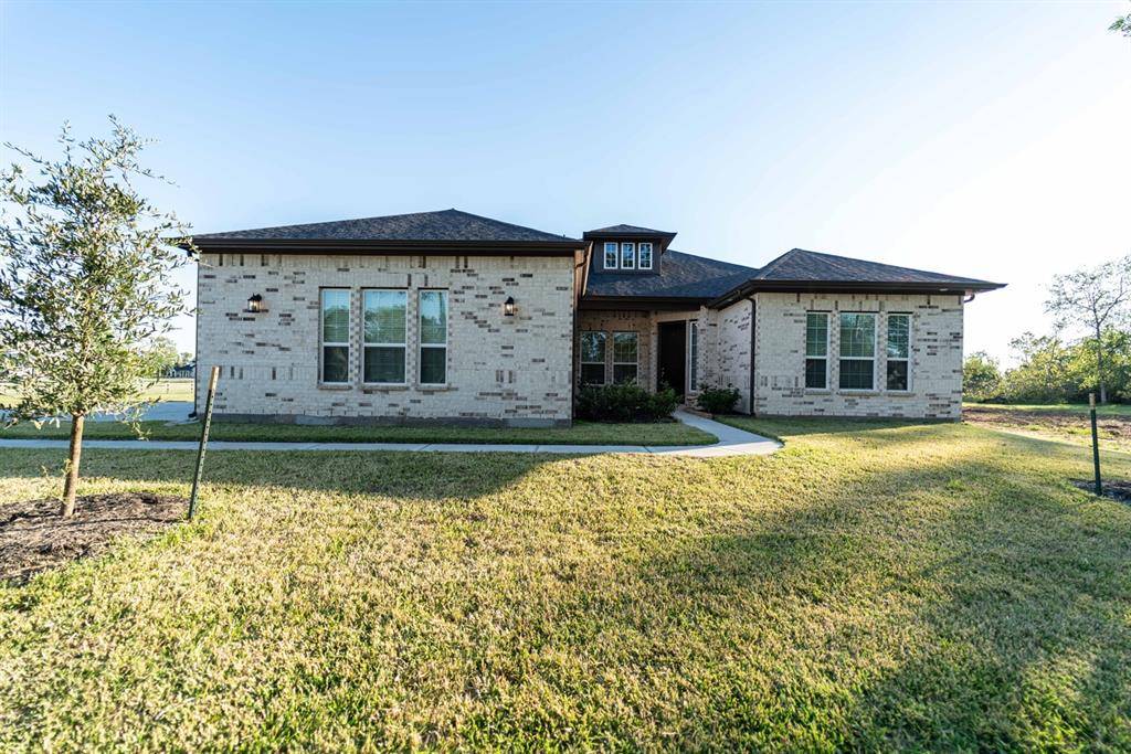 Angleton, TX 77515,711 Redbird CT