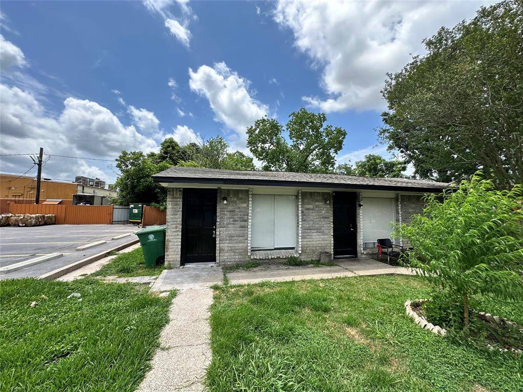 Houston, TX 77075,7610 Red Robin LN #2