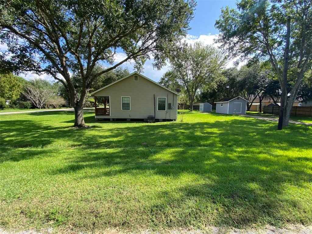 Beasley, TX 77417,225 N 2nd ST