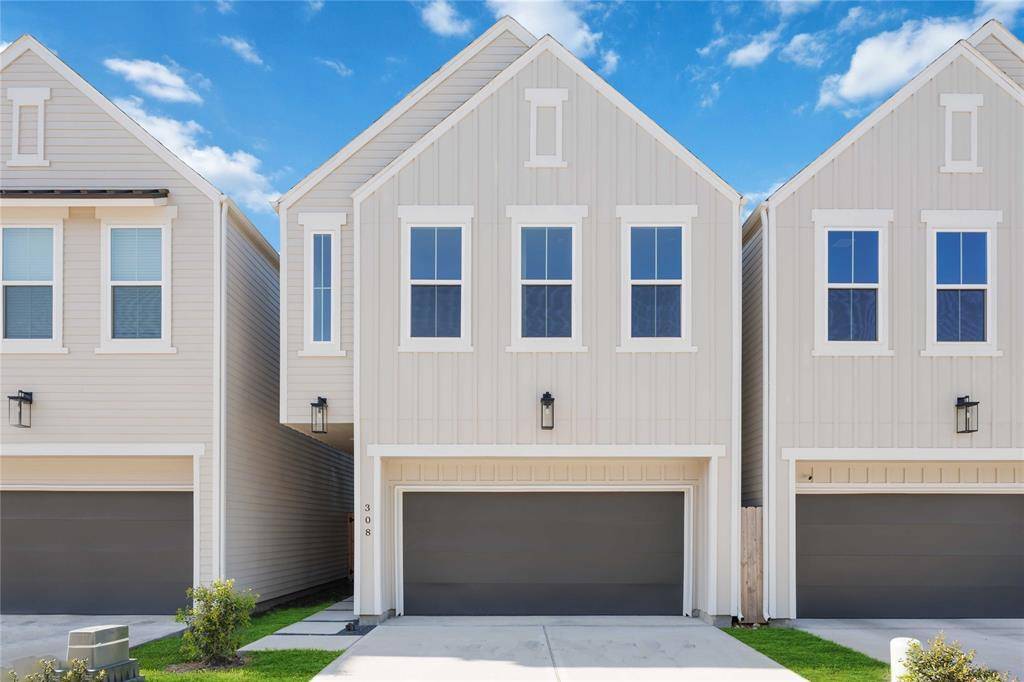 Houston, TX 77022,320 Charlock ST