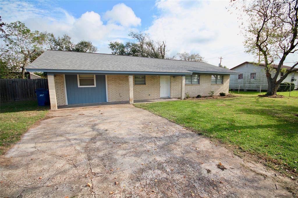 Needville, TX 77461,8911 W 1st ST