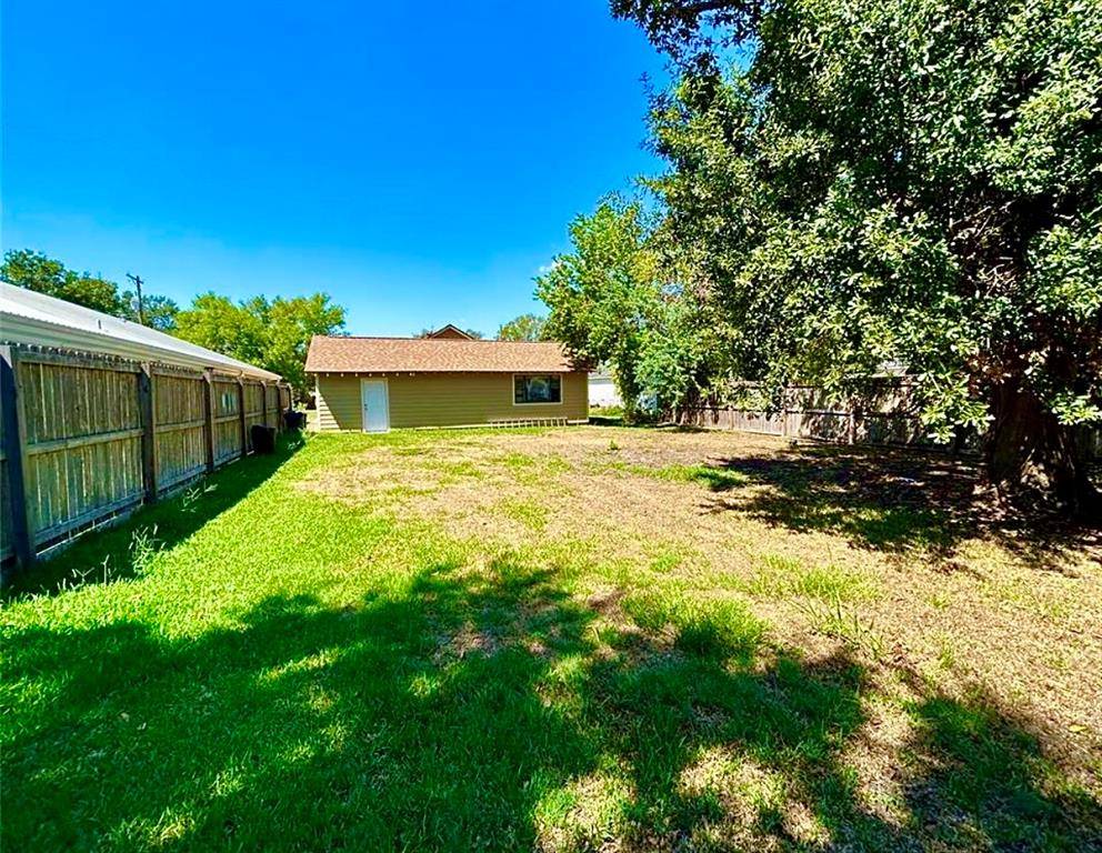 Port Neches, TX 77651,911 Dallas ST