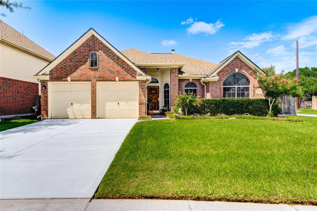 Meadows Place, TX 77477,12302 Meadowglen DR