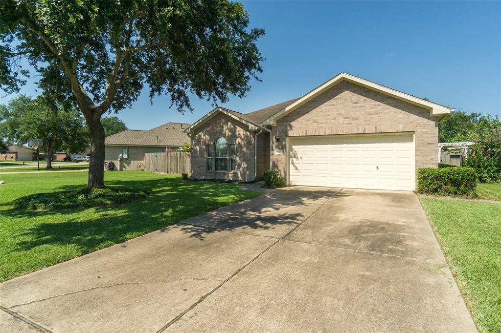 Dickinson, TX 77539,214 Silver Mist CIR