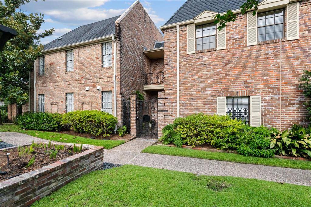 Houston, TX 77056,4948 Post Oak Timber DR