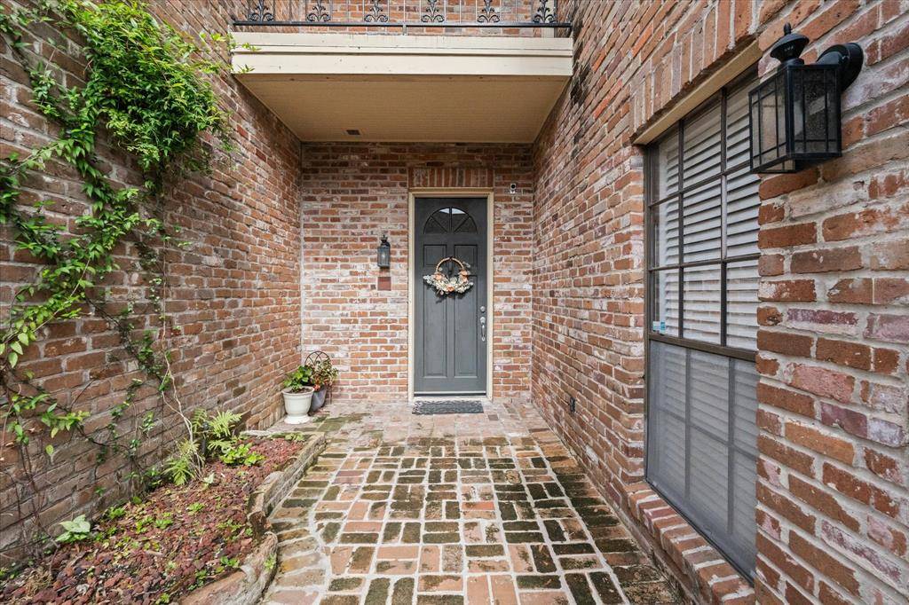 Houston, TX 77056,4948 Post Oak Timber DR