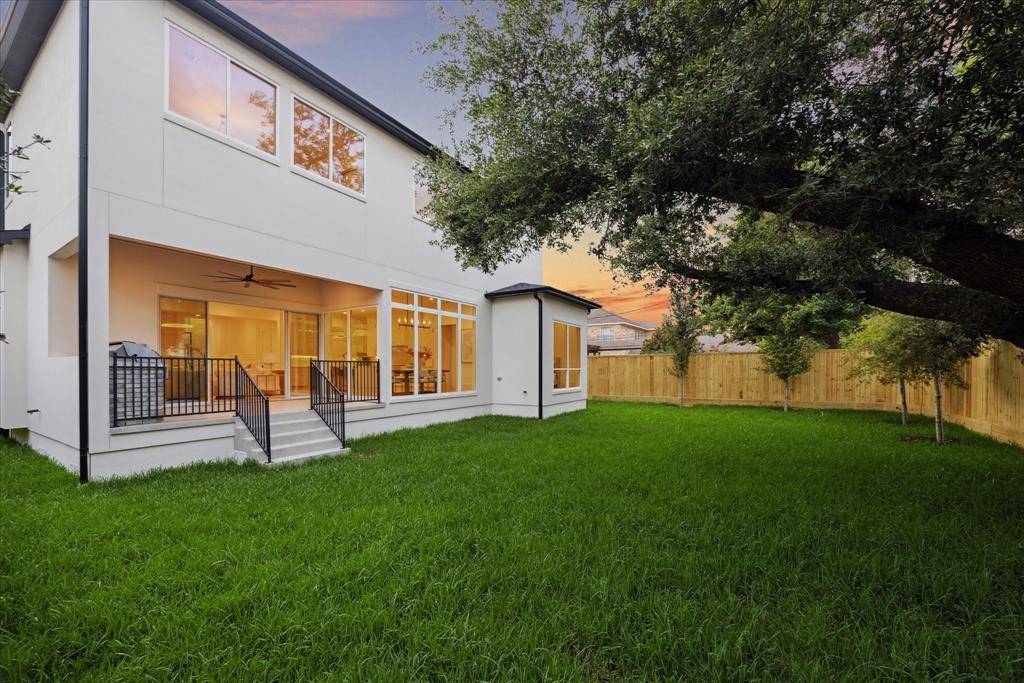 Bellaire, TX 77401,806 Holton ST