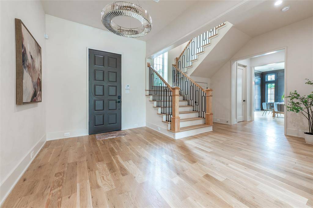 Houston, TX 77024,606 Pinehaven DR