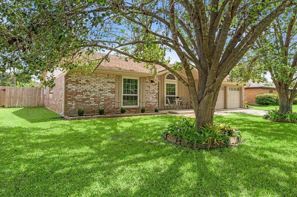 Alvin, TX 77511,316 Windsor SQ