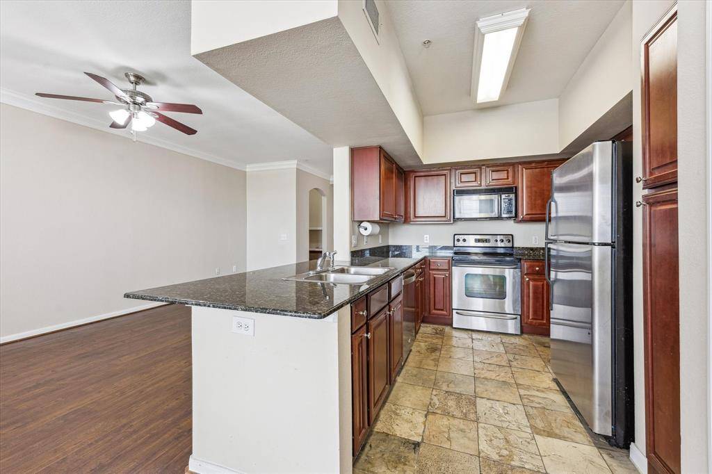 Houston, TX 77030,7575 Kirby DR #2216