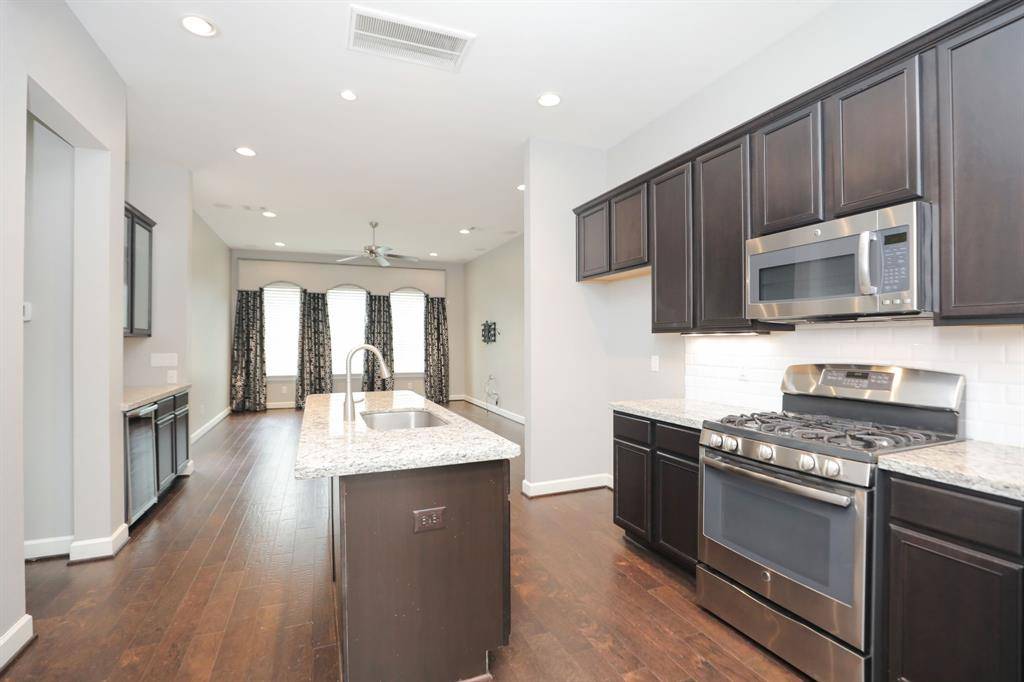Houston, TX 77007,5120 Larkin ST