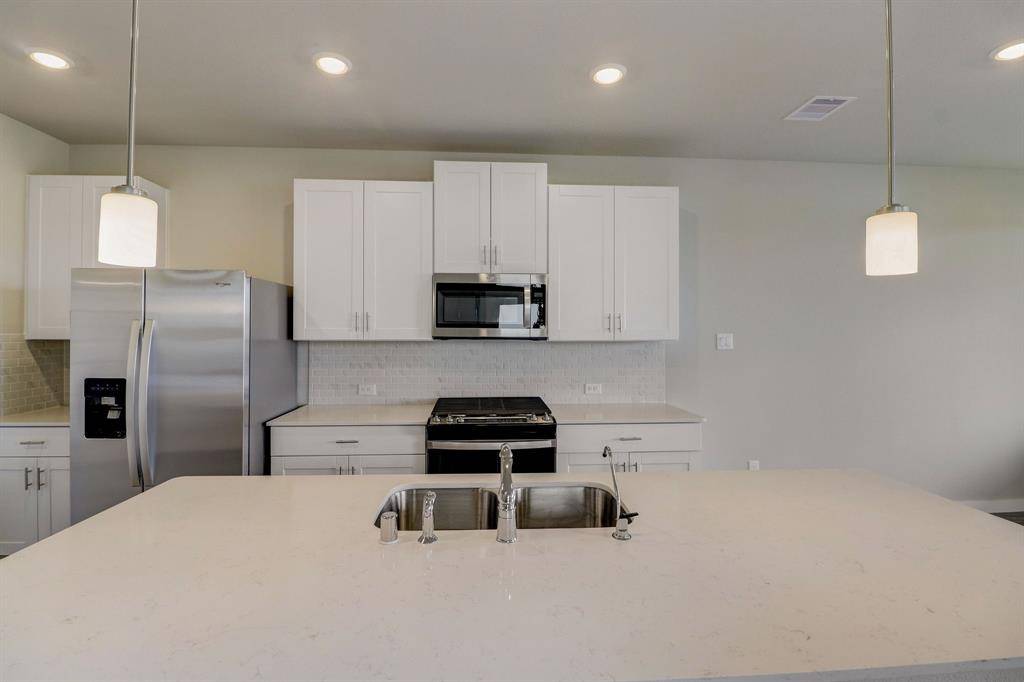 Kemah, TX 77565,533 Morning Tide LN