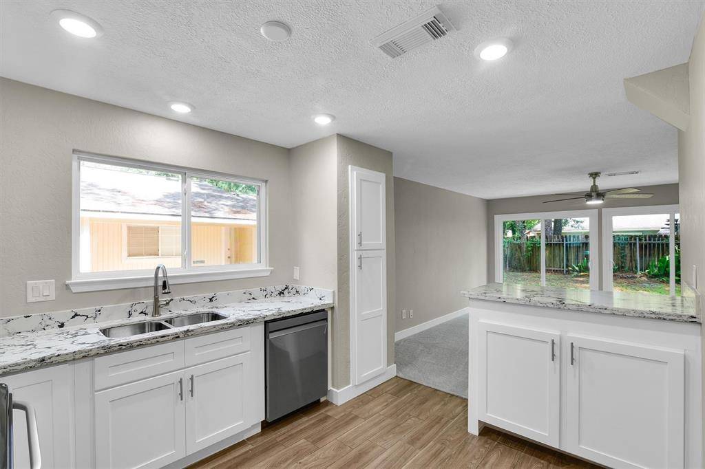 The Woodlands, TX 77380,1304 E Red Cedar CIR