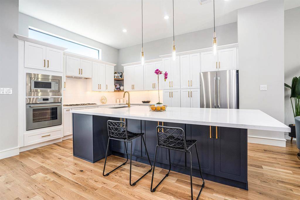 Houston, TX 77004,2216 Francis ST