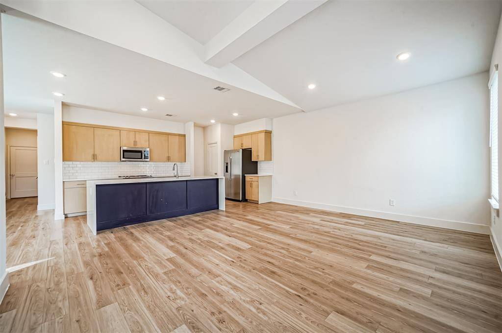 Roman Forest, TX 77357,2525 Appian WAY #B