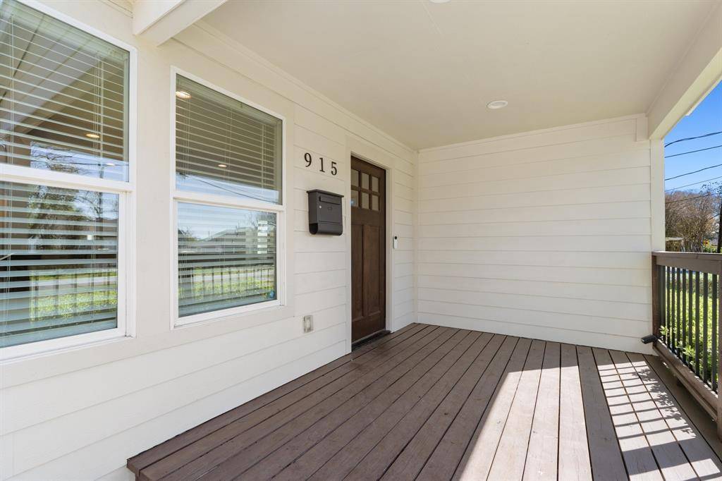 Houston, TX 77009,915 Walling ST