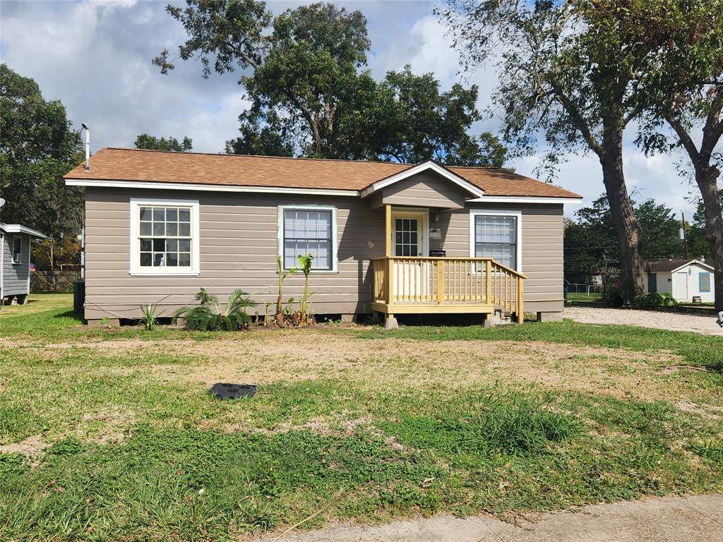 Clute, TX 77531,138 W Marion