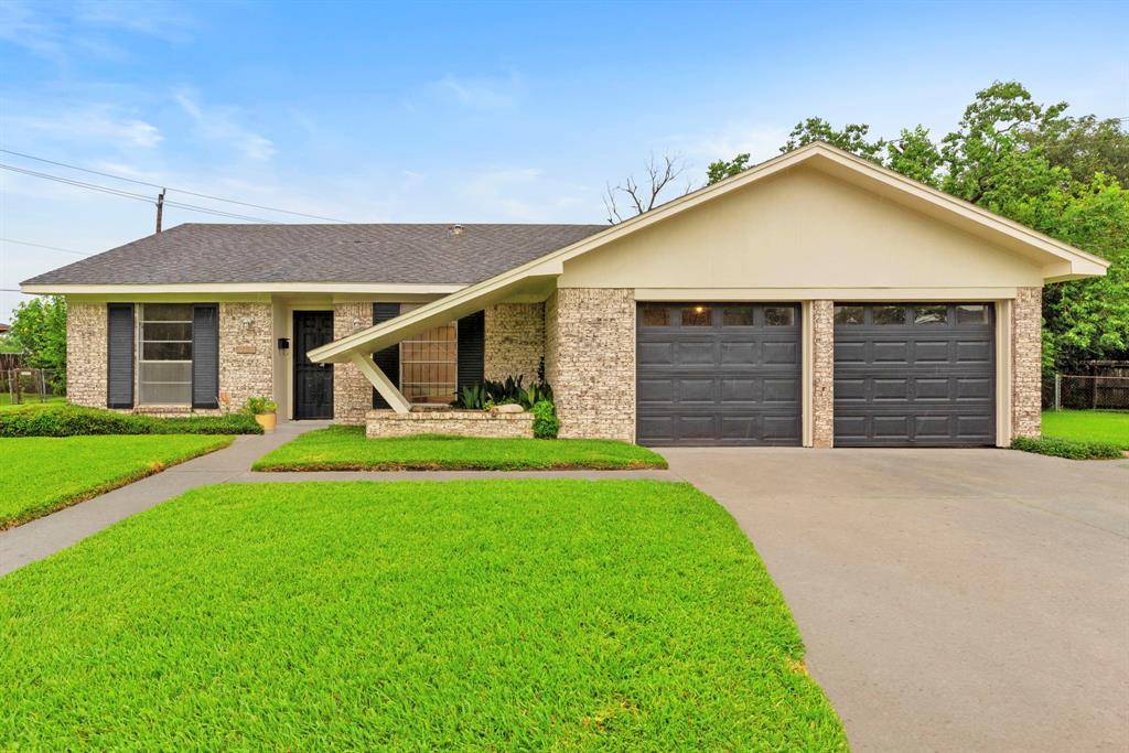 Houston, TX 77048,5107 Bungalow LN