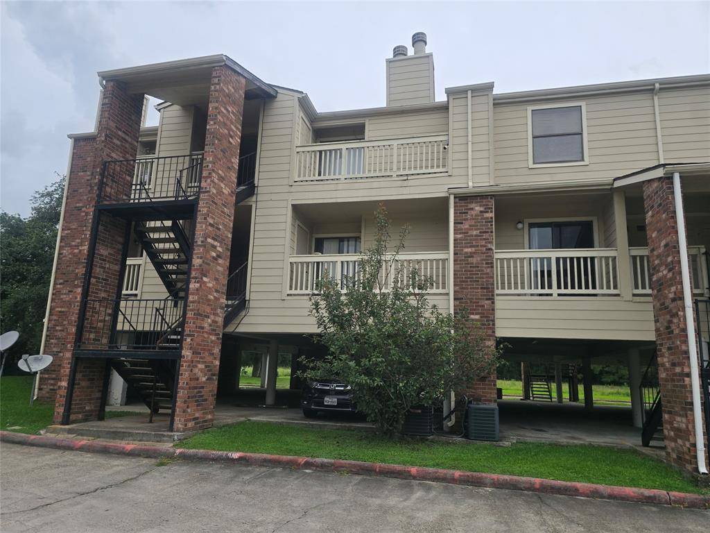 Dickinson, TX 77539,2501 gulf FWY #249D