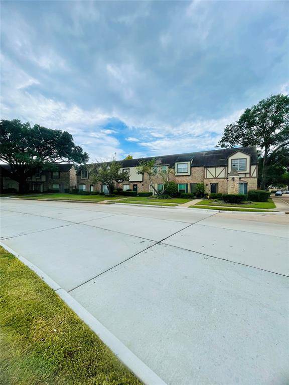 Houston, TX 77079,14703 Barryknoll LN #22