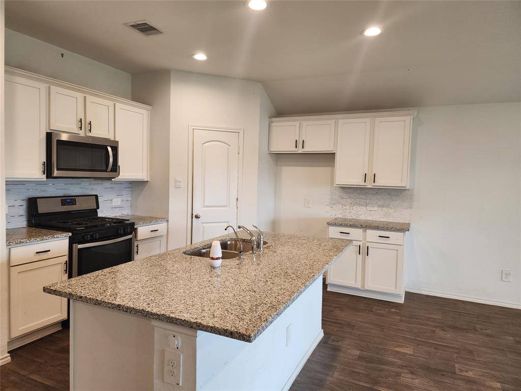 New Caney, TX 77357,20390 Tembec DR