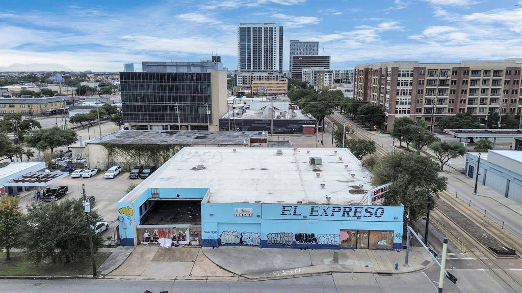 Houston, TX 77002,2201 Main ST
