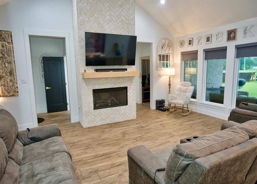 West Columbia, TX 77486,455 Green Meadows DR