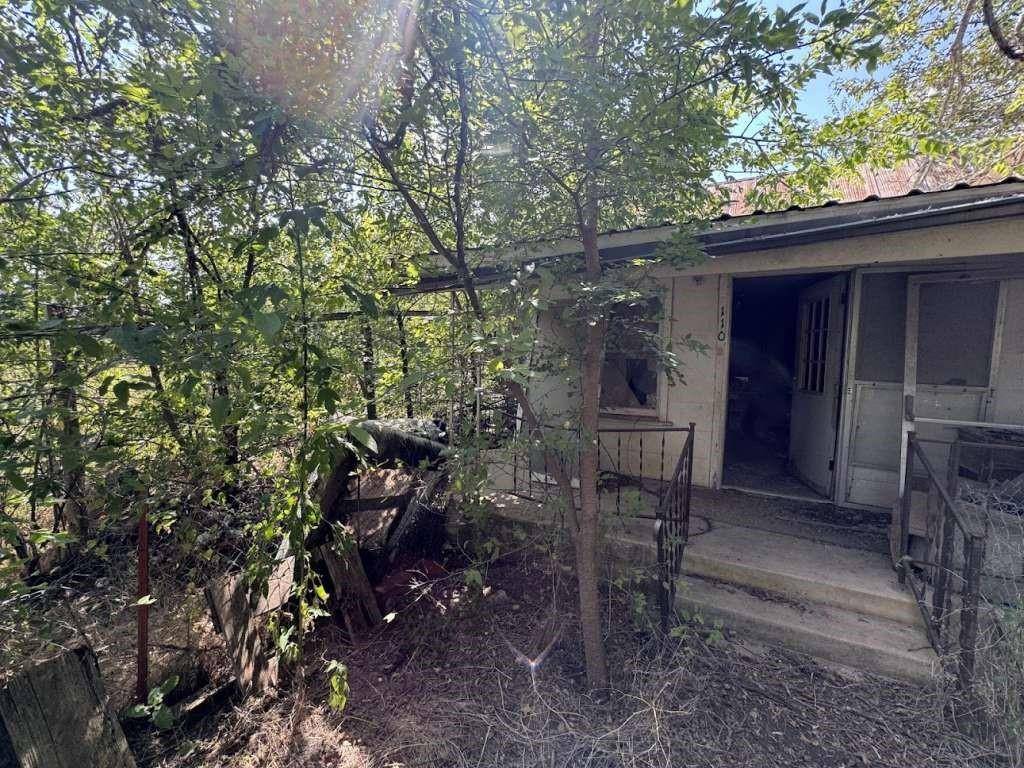 Gustine, TX 76455,110 N Cotton Belt AVE