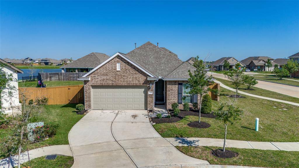 La Marque, TX 77568,2411 Ocean Key DR