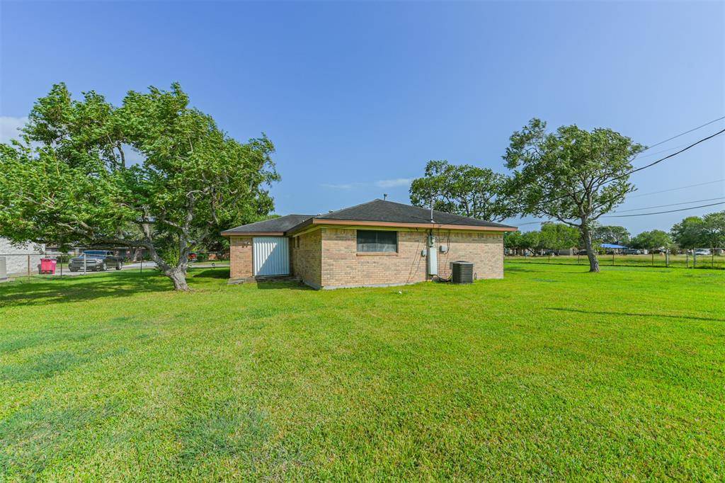 Freeport, TX 77541,1705 N Avenue M