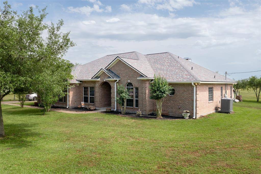 El Campo, TX 77437,1204 County Road 408