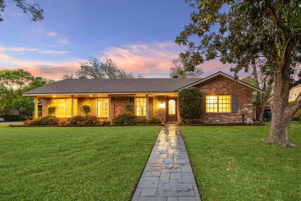 Houston, TX 77055,9222 Bronco DR