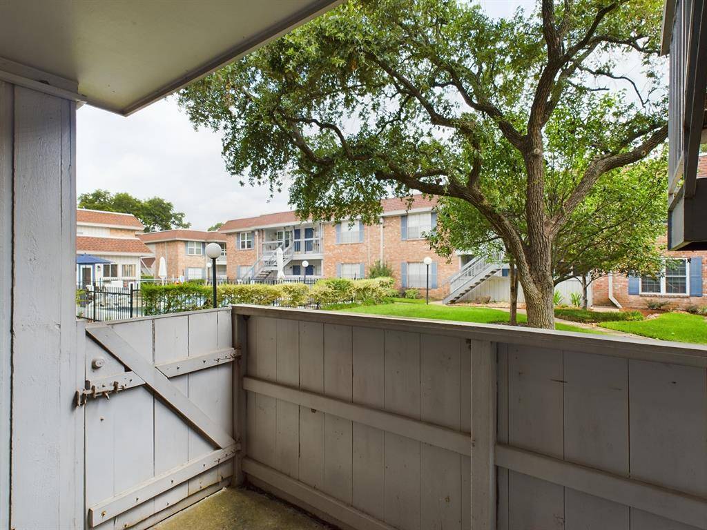 Houston, TX 77057,2350 Bering DR #127