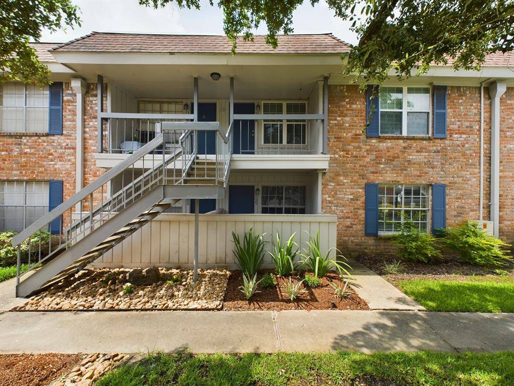 Houston, TX 77057,2350 Bering DR #127