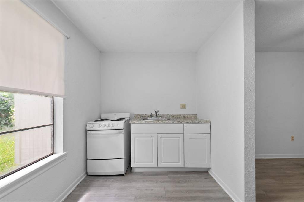 Wharton, TX 77488,806 East Emily Avenue #3