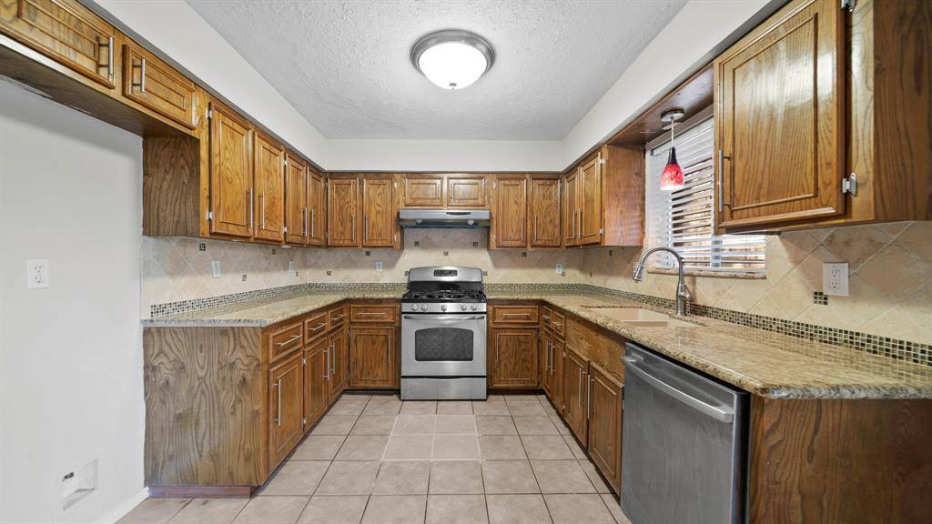 Houston, TX 77062,958 Festival DR