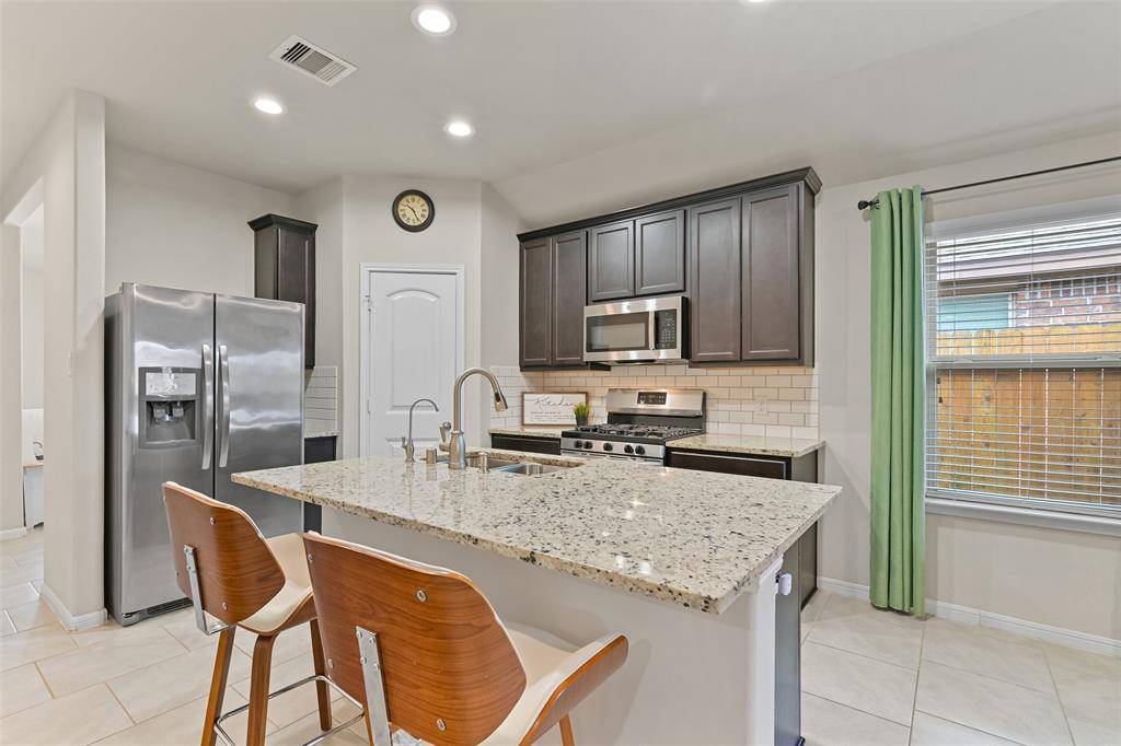Rosharon, TX 77583,327 Ashley Falls LN