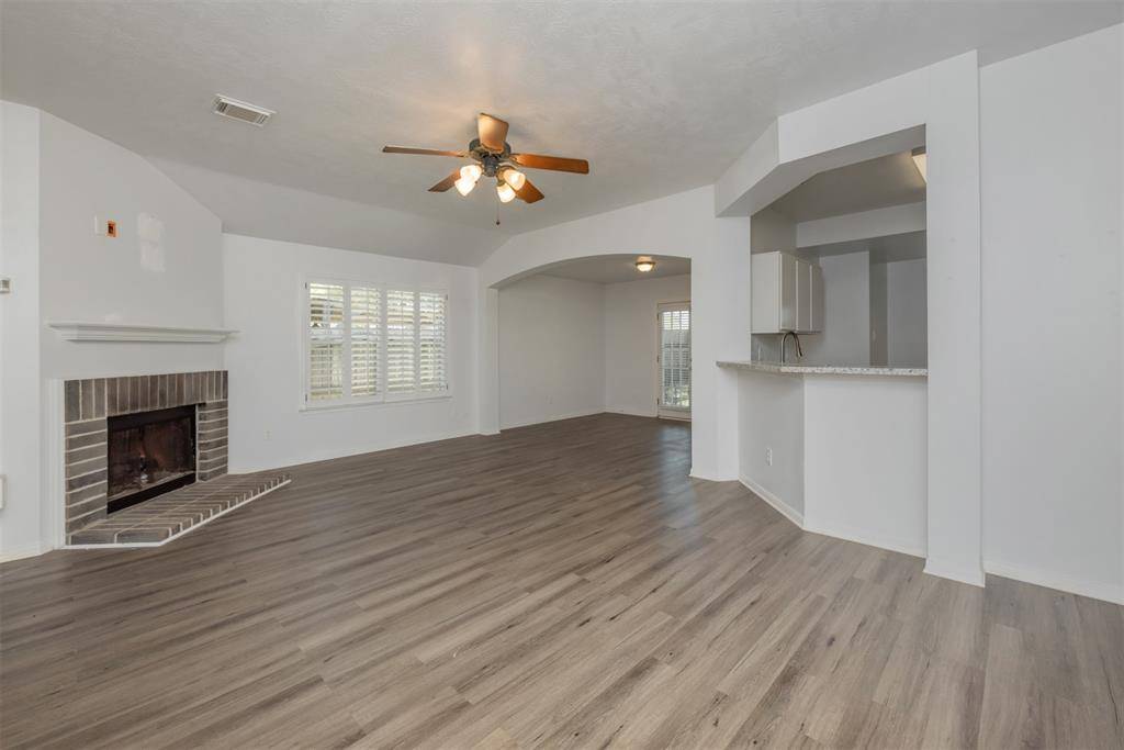 Kemah, TX 77565,1814 OAK RIDGE