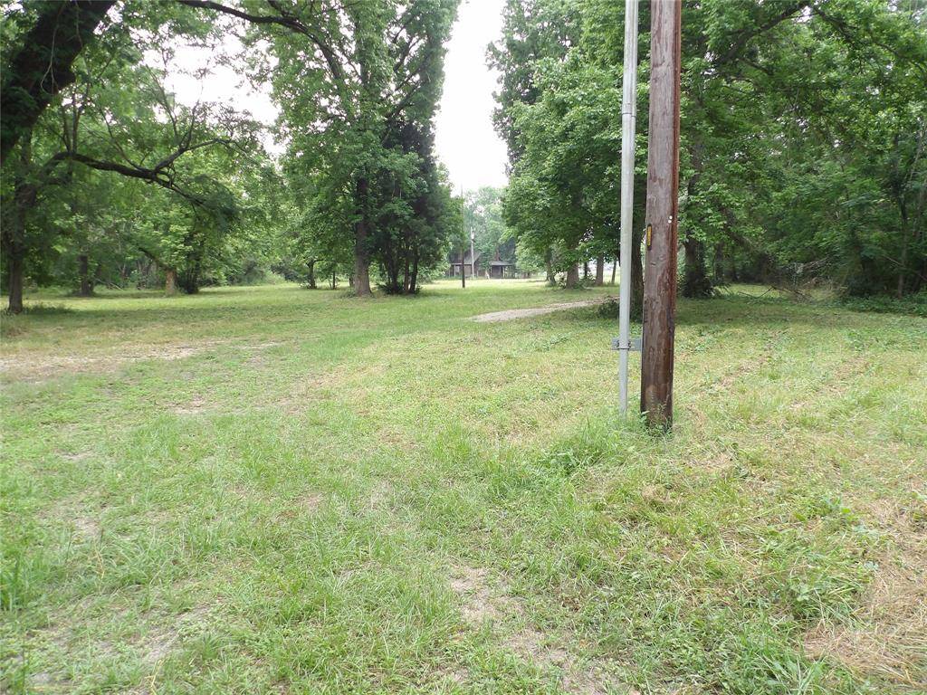 Onalaska, TX 77360,304 E Beaumont AVE