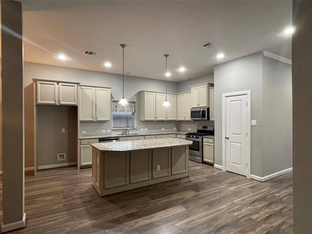 Conroe, TX 77304,262 Pleasant Hill WAY