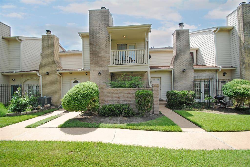 Houston, TX 77079,800 Country Place Drive DR #207