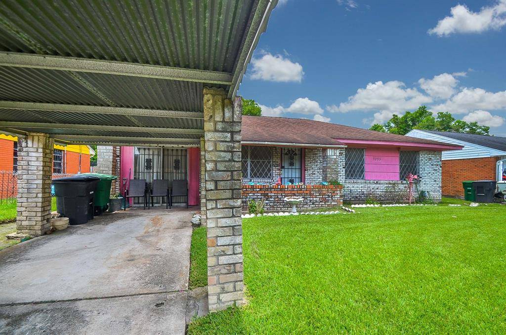 Houston, TX 77033,5755 Peacock ST