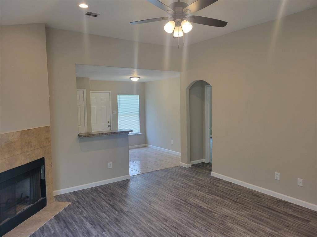 Houston, TX 77051,8110 Cannon ST